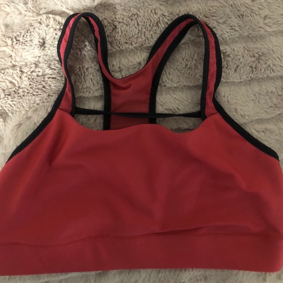 Under Armour Sports Bra. Fuscia pink. Size M. - Picture 2 of 3
